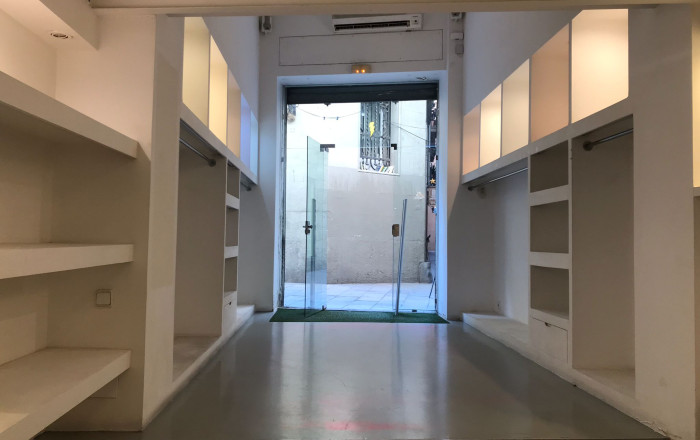 Revente - Local comercial -
Barcelona - Gótico