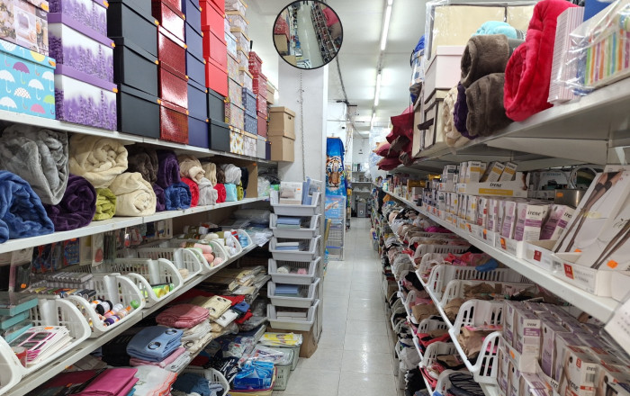 Transfer - Tiendas -
Barcelona - Poble Sec-montjuïc