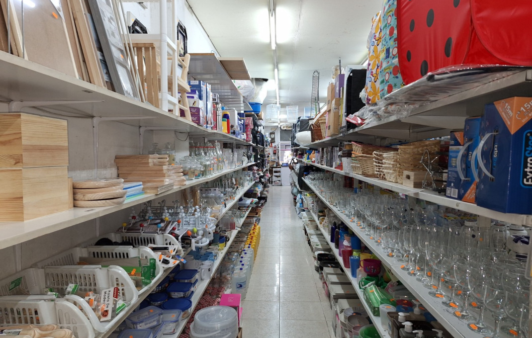 Transfer - Tiendas -
Barcelona - Poble Sec-montjuïc