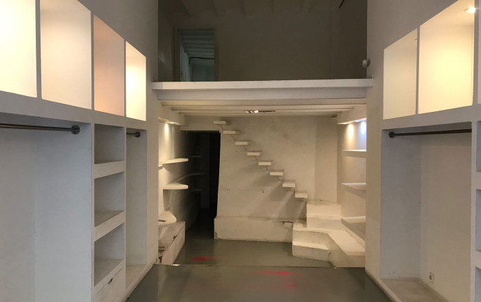 Revente - Local comercial -
Barcelona - Gótico
