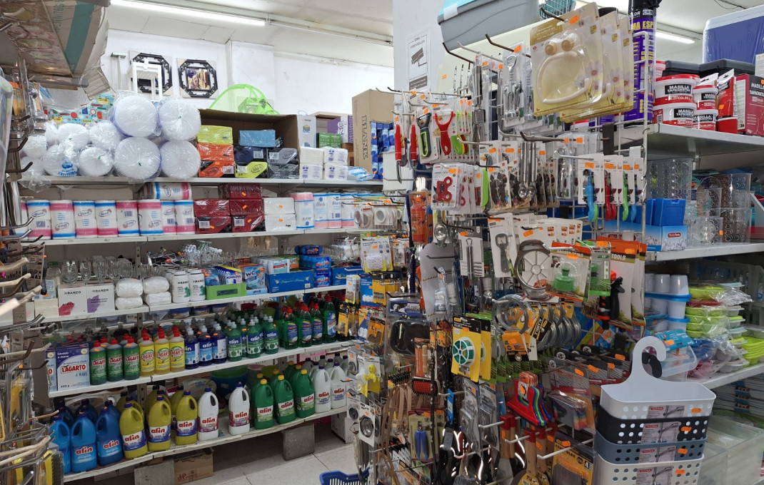 Transfer - Tiendas -
Barcelona - Poble Sec-montjuïc