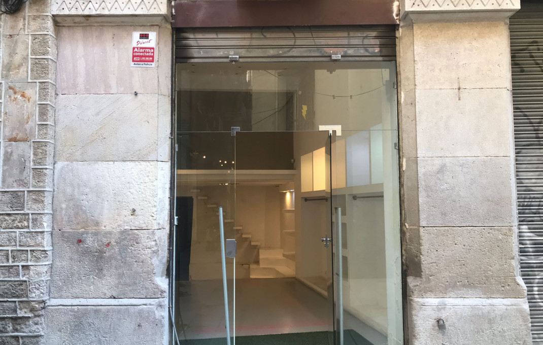 Revente - Local comercial -
Barcelona - Gótico