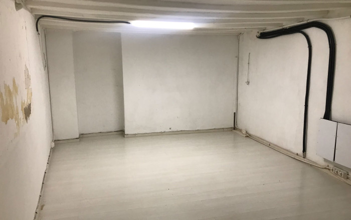 Revente - Local comercial -
Barcelona - Gótico