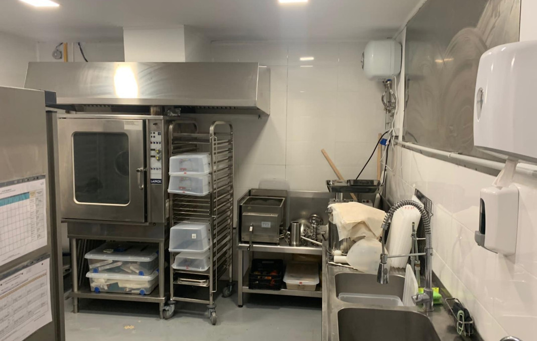 Traspaso - Cocina industrial -
Terrassa