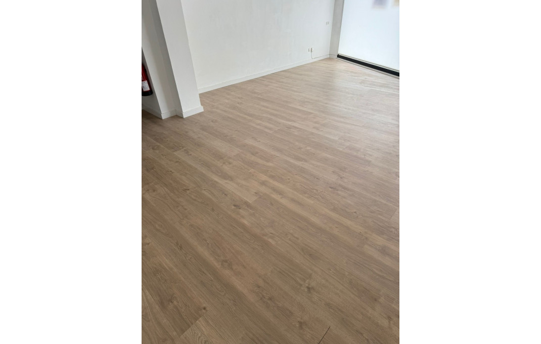 Alquiler - Local comercial -
Cerdanyola