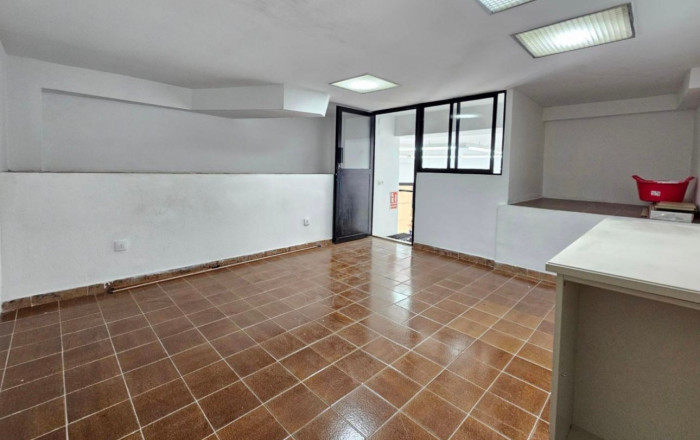 Alquiler - Local comercial -
Cerdanyola