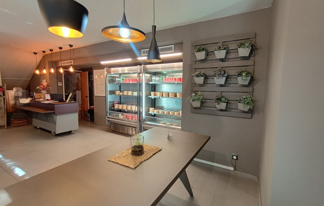 Traspaso - Take Away -
Barcelona - Sant Martí