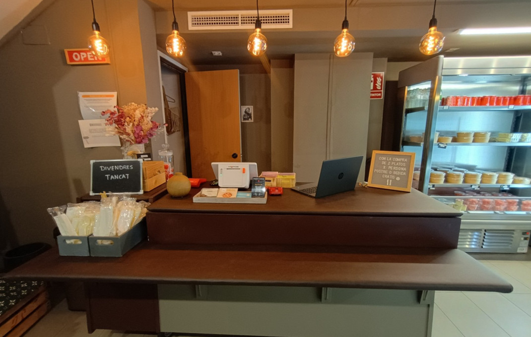 Traspaso - Take Away -
Barcelona - Sant Martí