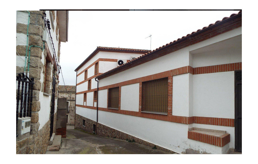 Venta - Edificio -
Toledo - Parrillas