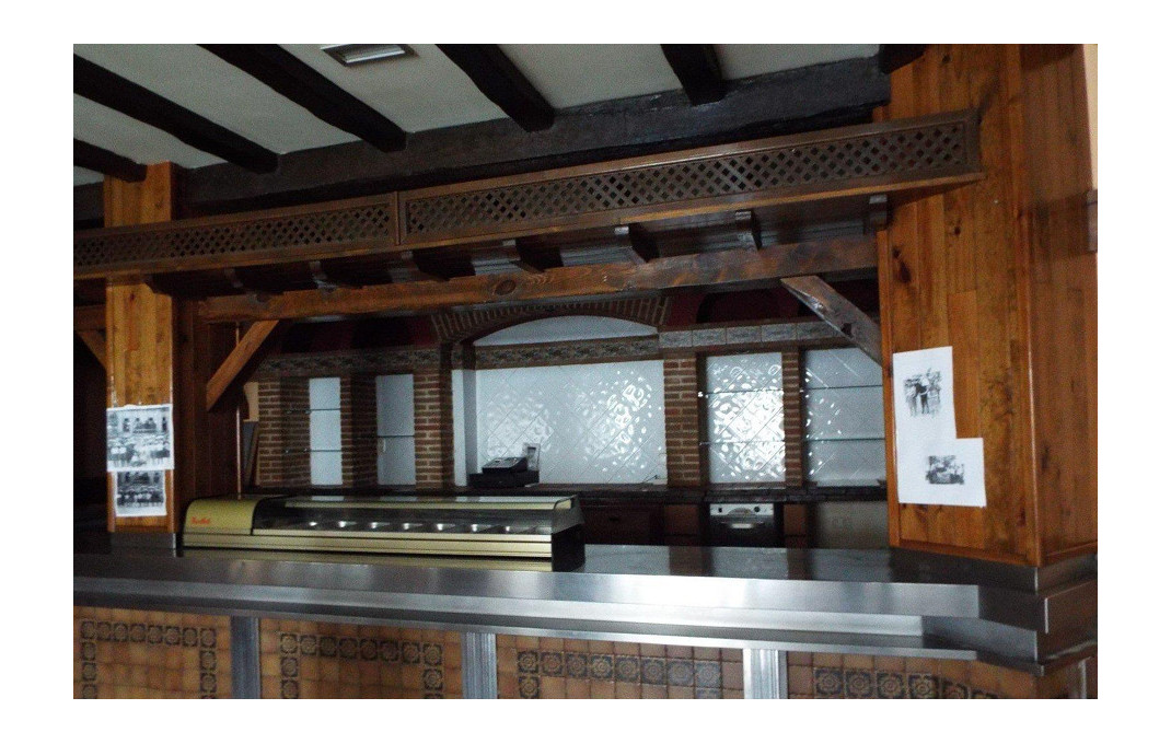 Venta - Edificio -
Toledo - Parrillas