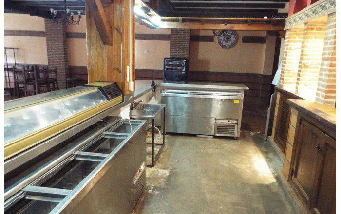 Venta - Edificio -
Toledo - Parrillas