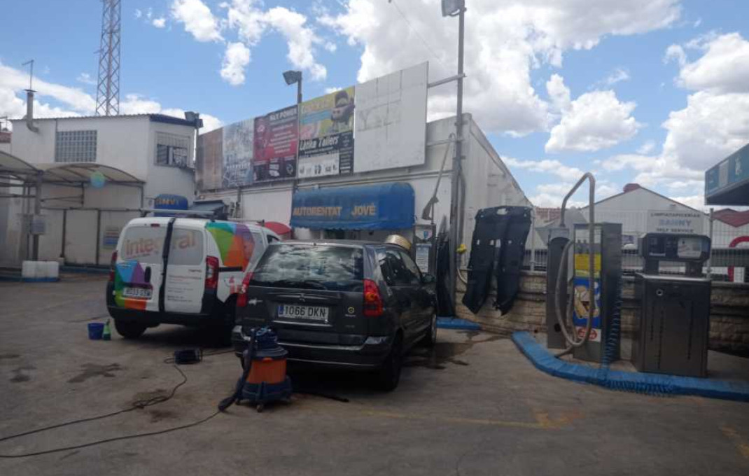 Revente - Naves y solares -
Sabadell