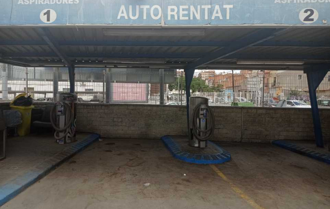 Revente - Naves y solares -
Sabadell