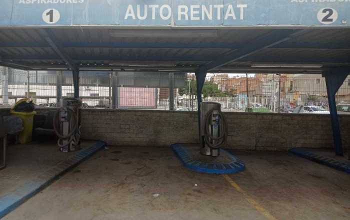 Revente - Naves y solares -
Sabadell