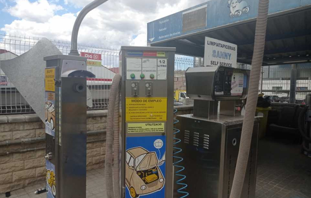 Revente - Naves y solares -
Sabadell