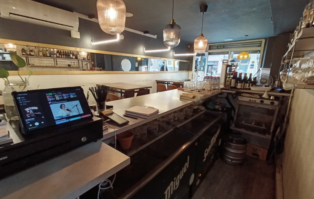 Traspaso - Bar Restaurante -
Barcelona - Sants