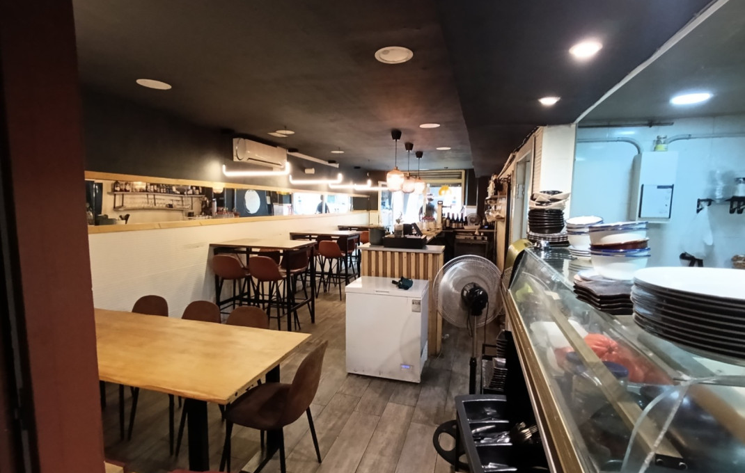 Traspaso - Bar Restaurante -
Barcelona - Sants