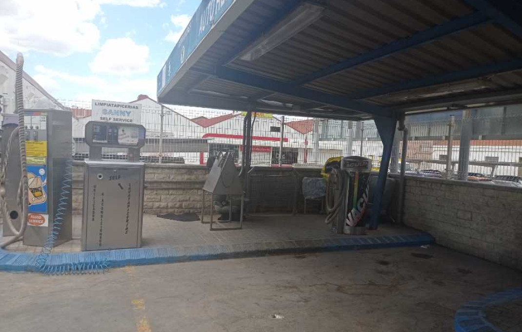 Revente - Naves y solares -
Sabadell