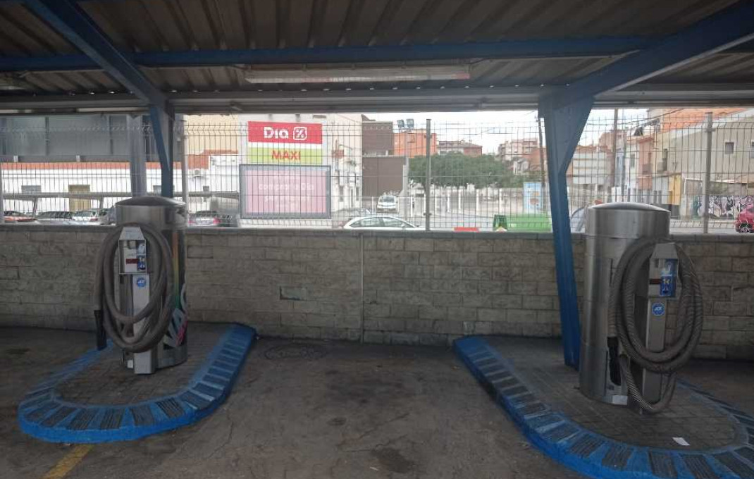 Revente - Naves y solares -
Sabadell