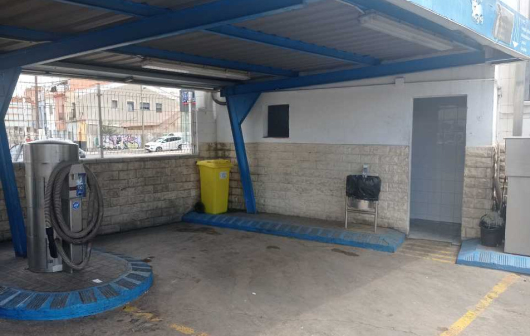 Revente - Naves y solares -
Sabadell