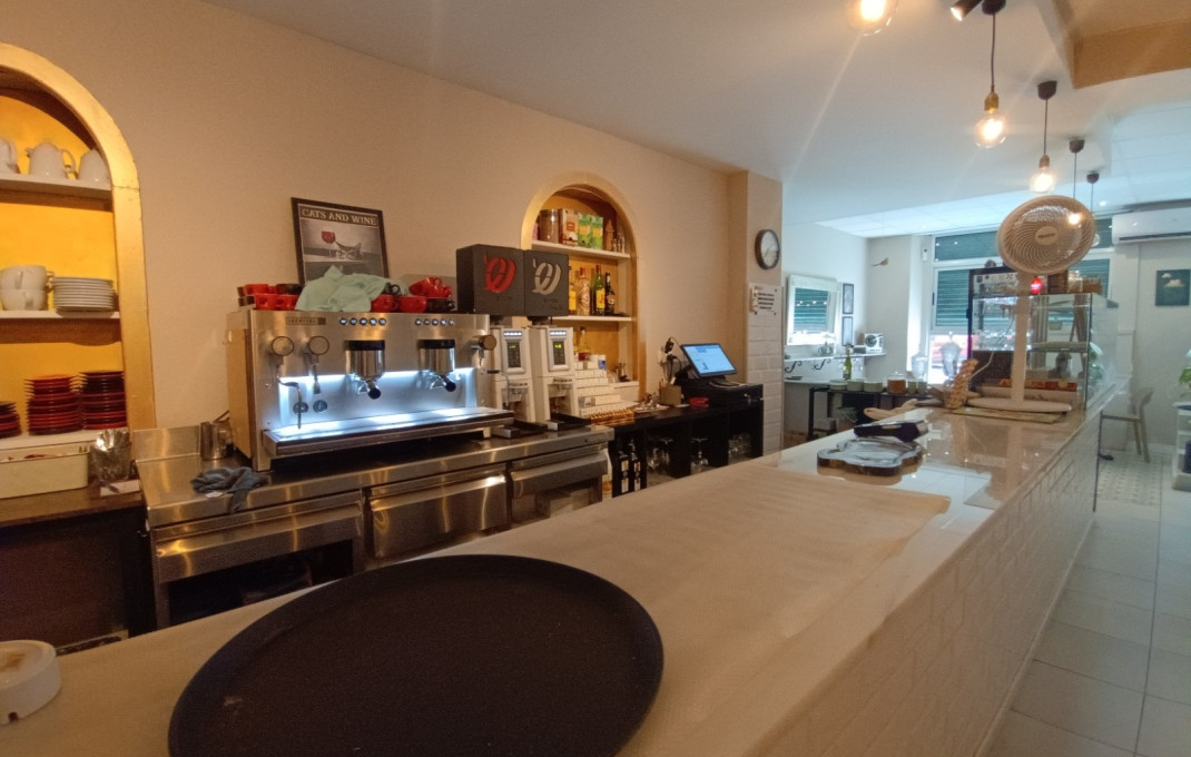 Traspaso - Licencia C2 -
Barcelona - La Nova Esquerra De L´ Eixample