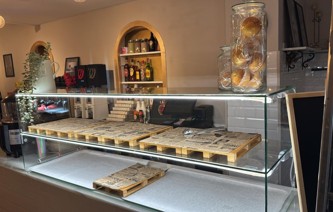 Traspaso - Licencia C2 -
Barcelona - La Nova Esquerra De L´ Eixample