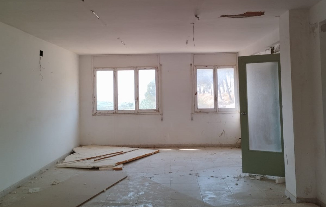 Venta - Masía -
Lleida  - Sucs