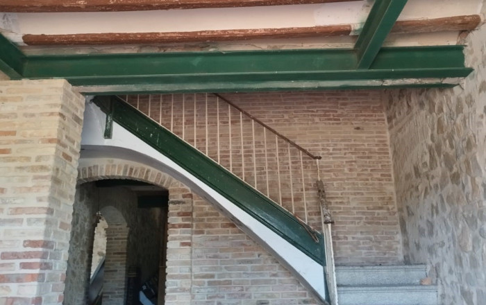 Venta - Masía -
Lleida  - Sucs