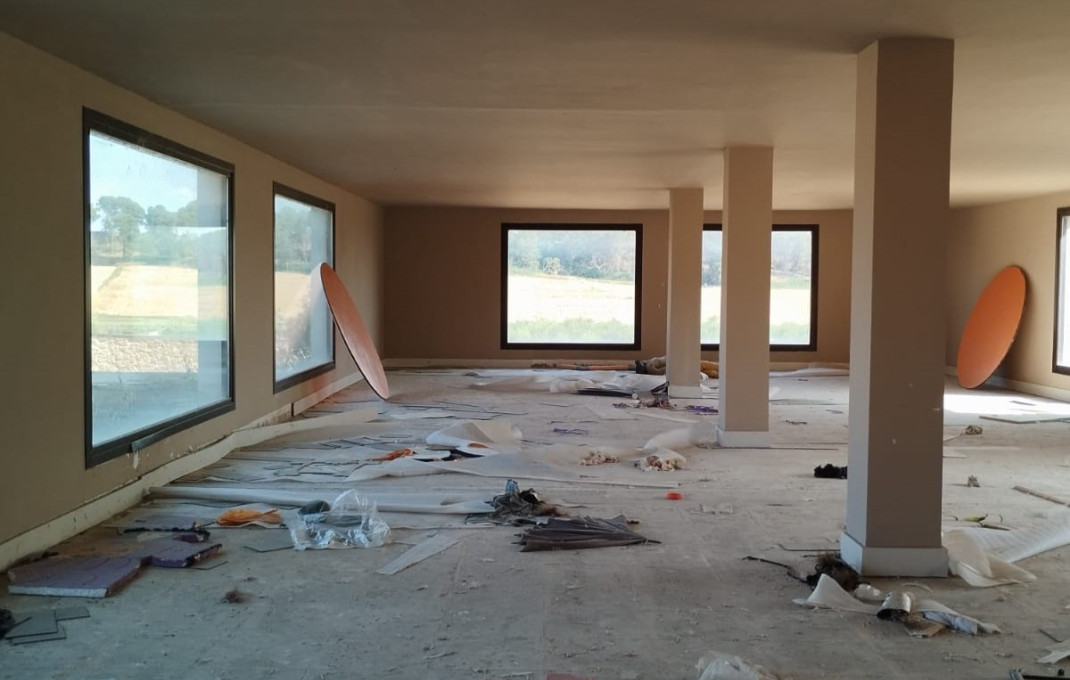 Venta - Masía -
Lleida  - Sucs