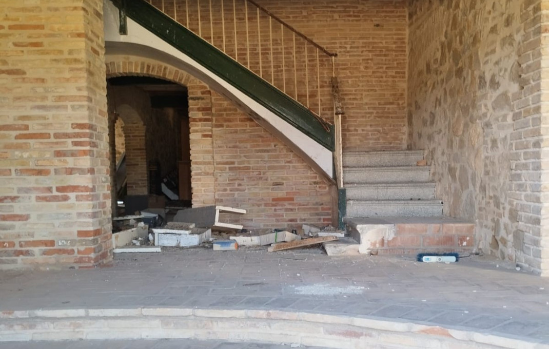 Venta - Masía -
Lleida  - Sucs