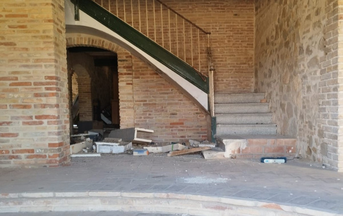 Venta - Masía -
Lleida  - Sucs