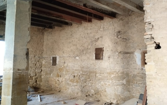 Venta - Masía -
Lleida  - Sucs