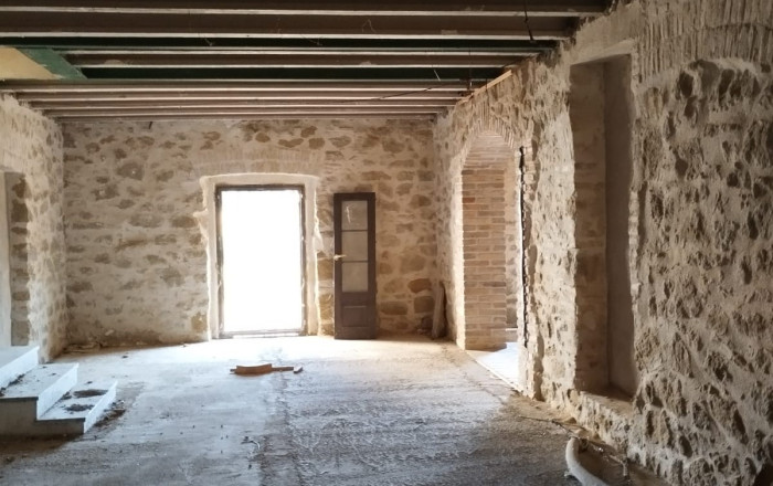 Venta - Masía -
Lleida  - Sucs