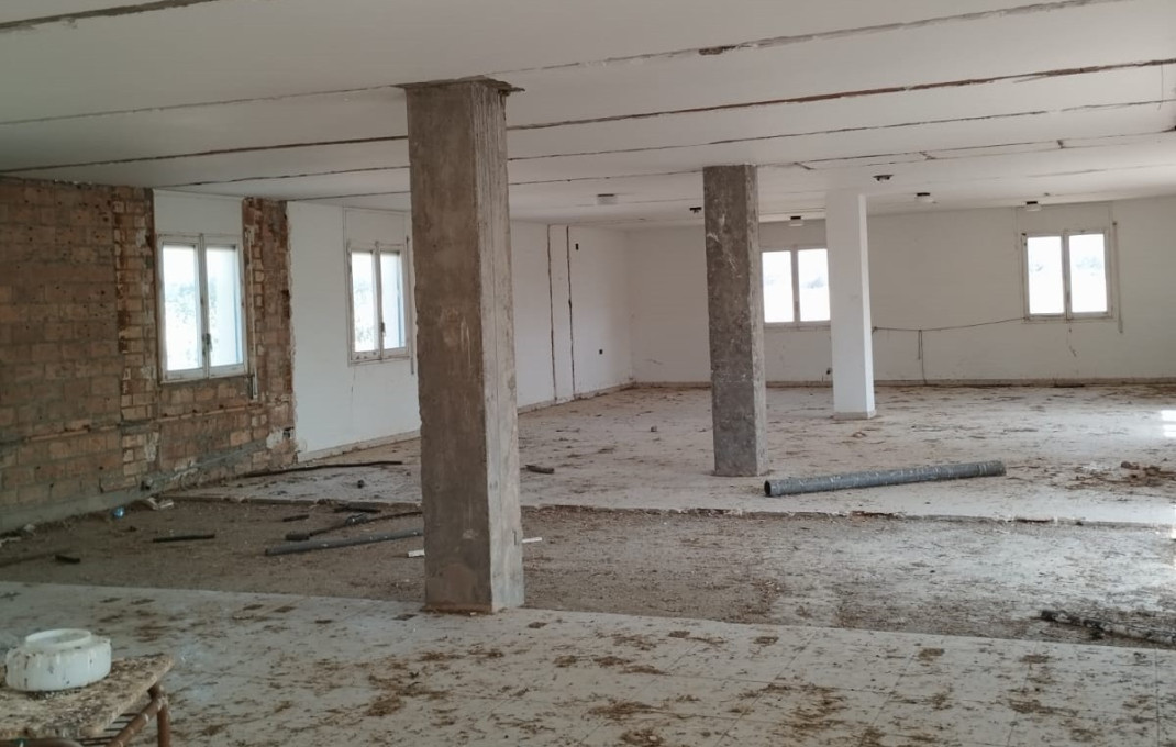 Venta - Masía -
Lleida  - Sucs