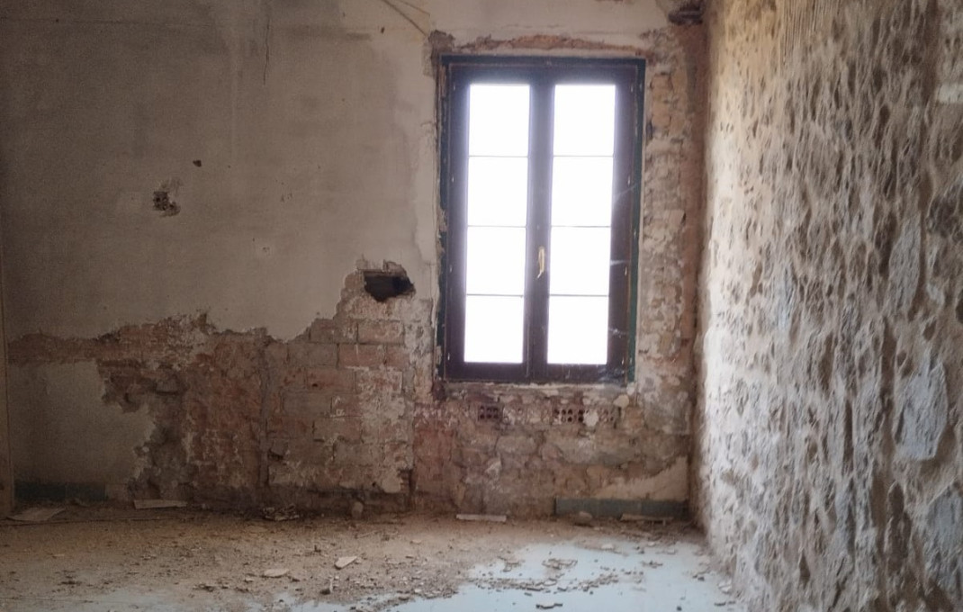 Venta - Masía -
Lleida  - Sucs