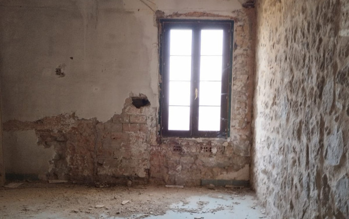 Venta - Masía -
Lleida  - Sucs