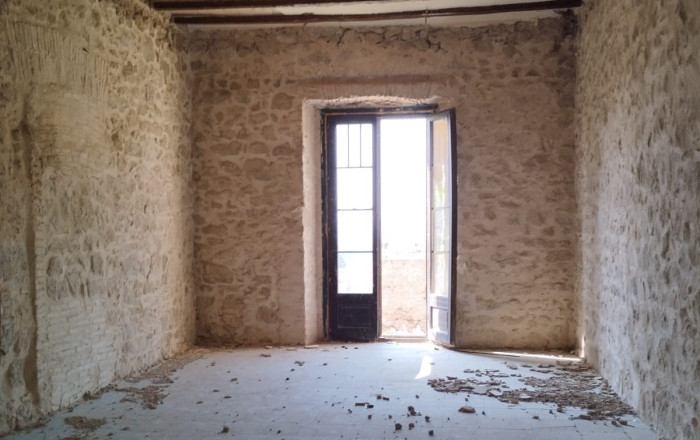 Venta - Masía -
Lleida  - Sucs