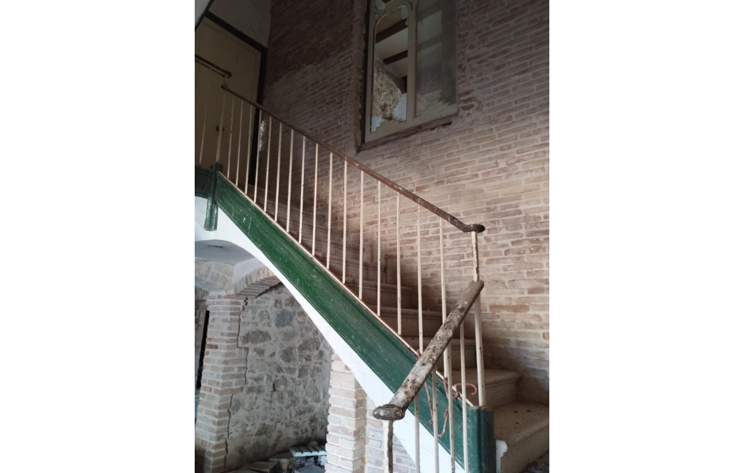 Venta - Masía -
Lleida  - Sucs