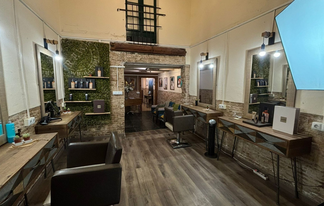 Traspaso - Peluquerias y Estetica -
Barcelona - Ciutat Vella