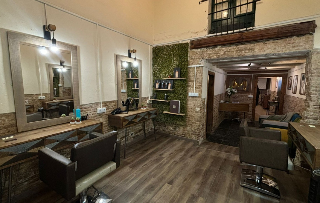 Traspaso - Peluquerias y Estetica -
Barcelona - Ciutat Vella