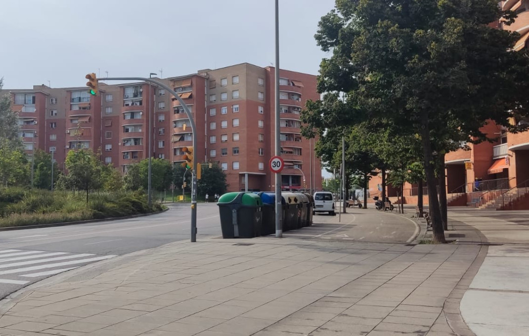 Alquiler - Local comercial -
Sabadell