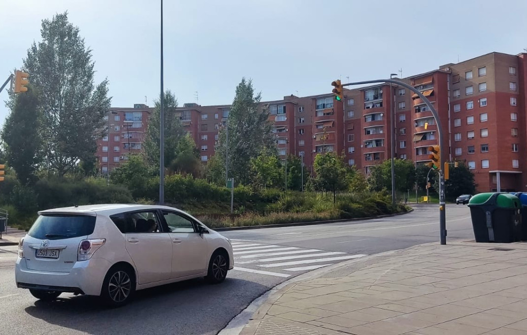 Alquiler - Local comercial -
Sabadell