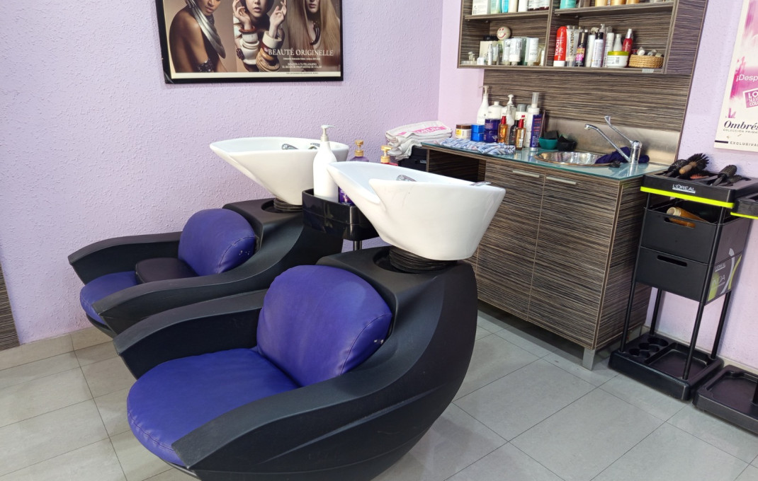 Venta - Peluquerias y Estetica -
Tarragona