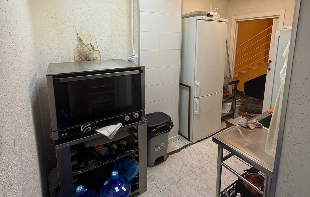 Traspaso - Obradores y/o Panaderias -
L'Hospitalet de Llobregat - Santa eulalia