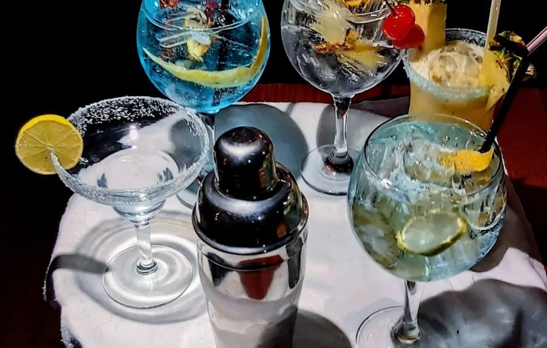 Revente - Bar Copas Musical -
Premi&agrave; de Mar