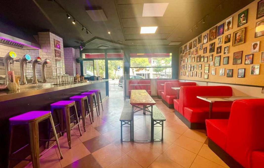 Transfert - Bar Restaurante -
Barcelona - Clot