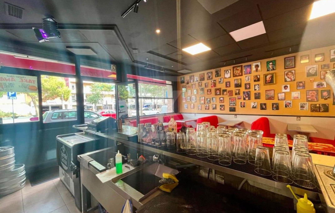 Transfert - Bar Restaurante -
Barcelona - Clot