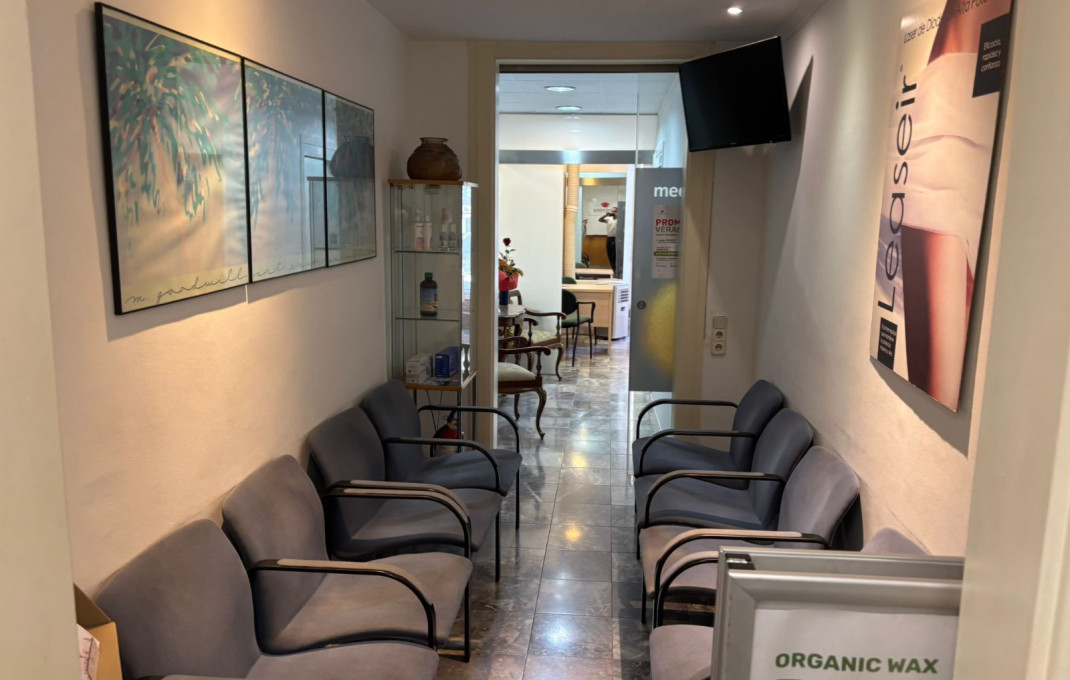 Traspaso - Peluquerias y Estetica -
Barcelona - Eixample