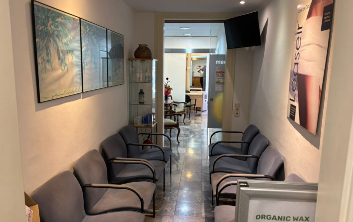 Traspaso - Peluquerias y Estetica -
Barcelona - Eixample