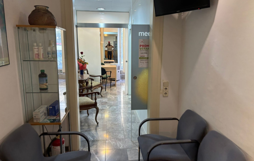 Traspaso - Peluquerias y Estetica -
Barcelona - Eixample